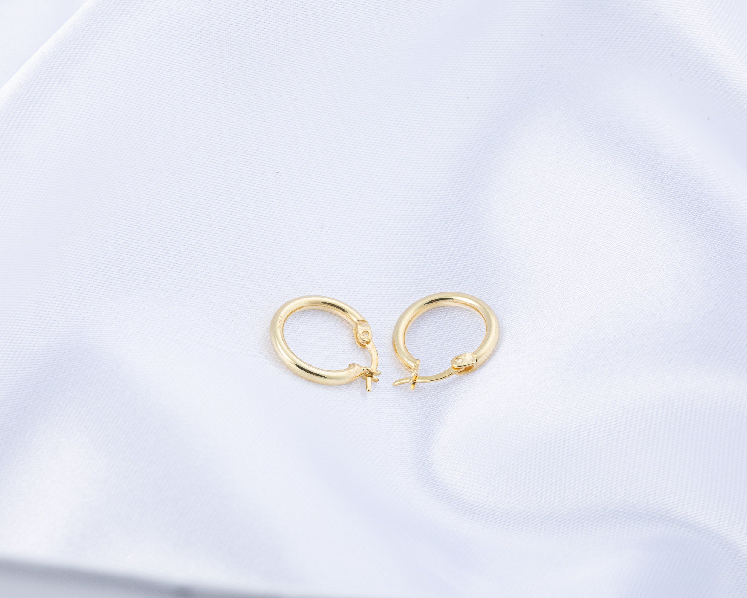 Thick Square Huggie Hoop Earrings, 14K Huggie Hoop Earrings, 925 Sterling Silver Hoops, Square Hoop Earrings, Elegant Hoops, Chunky Hoops