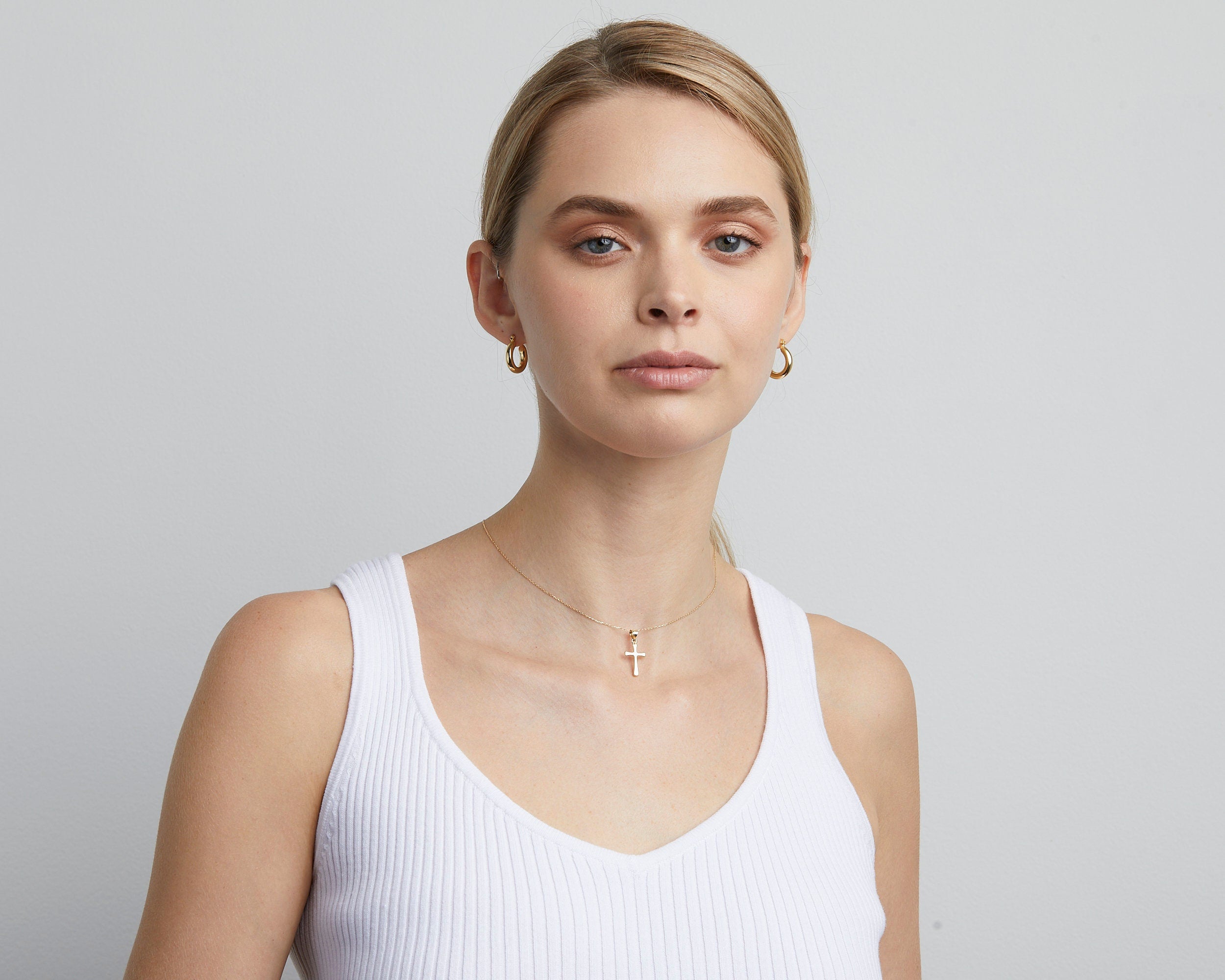 14K Solid Gold Emerald Necklace, 14K Gold Emerald Necklace, 10K Emerald Necklace, 8K Emerald Necklace, Minimalist, Handmade Jewelry