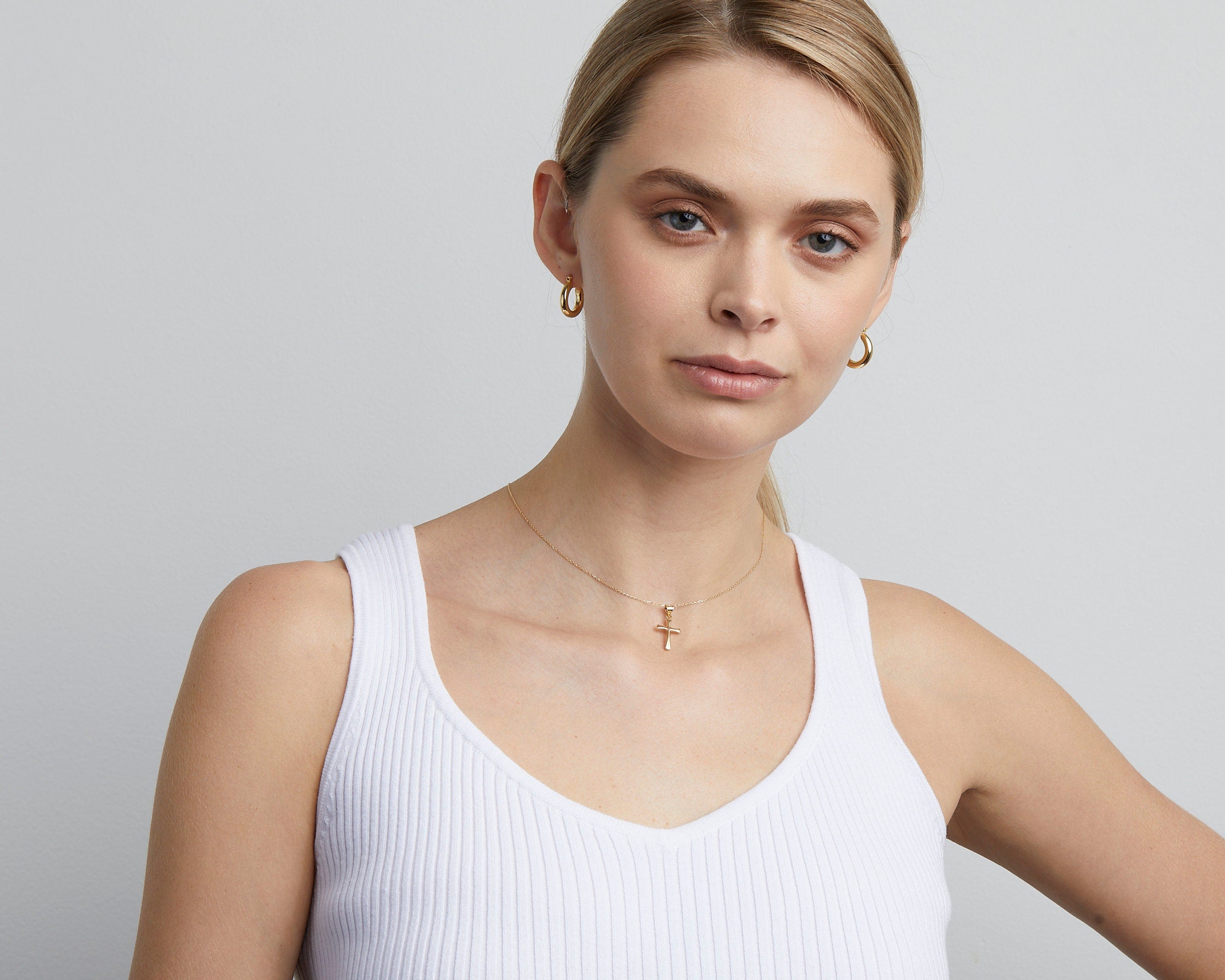 14K Solid Gold Emerald Necklace, 14K Gold Emerald Necklace, 10K Emerald Necklace, 8K Emerald Necklace, Minimalist, Handmade Jewelry